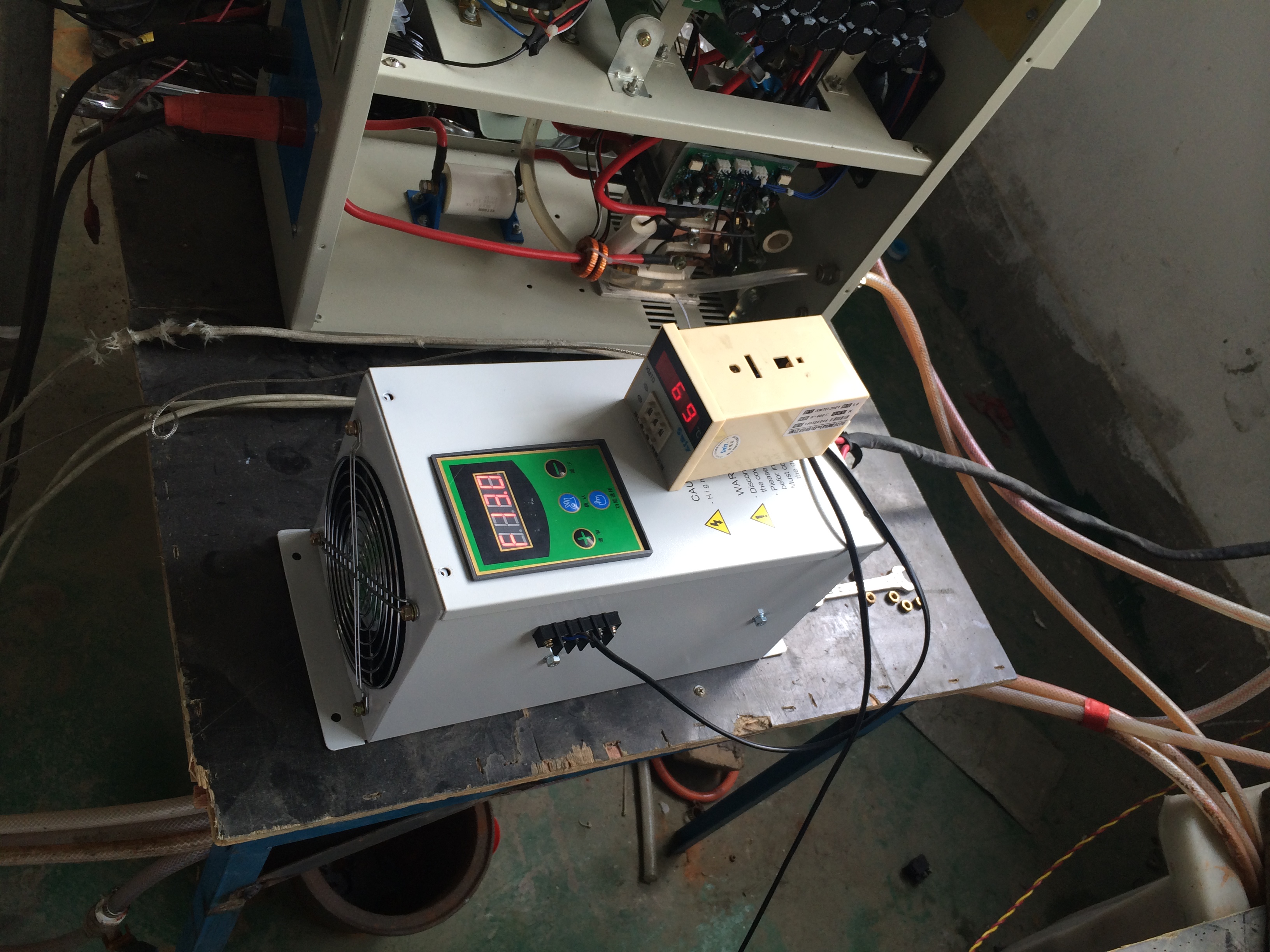 8KW电磁感应加热器主机主控制器